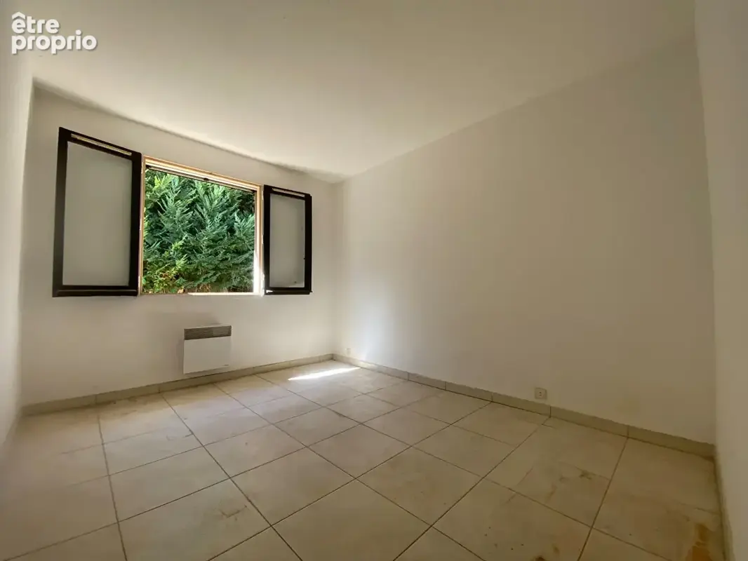 A vendre a vidauban maison de plain-pied type 4 avec terrain et  garage - photo 9