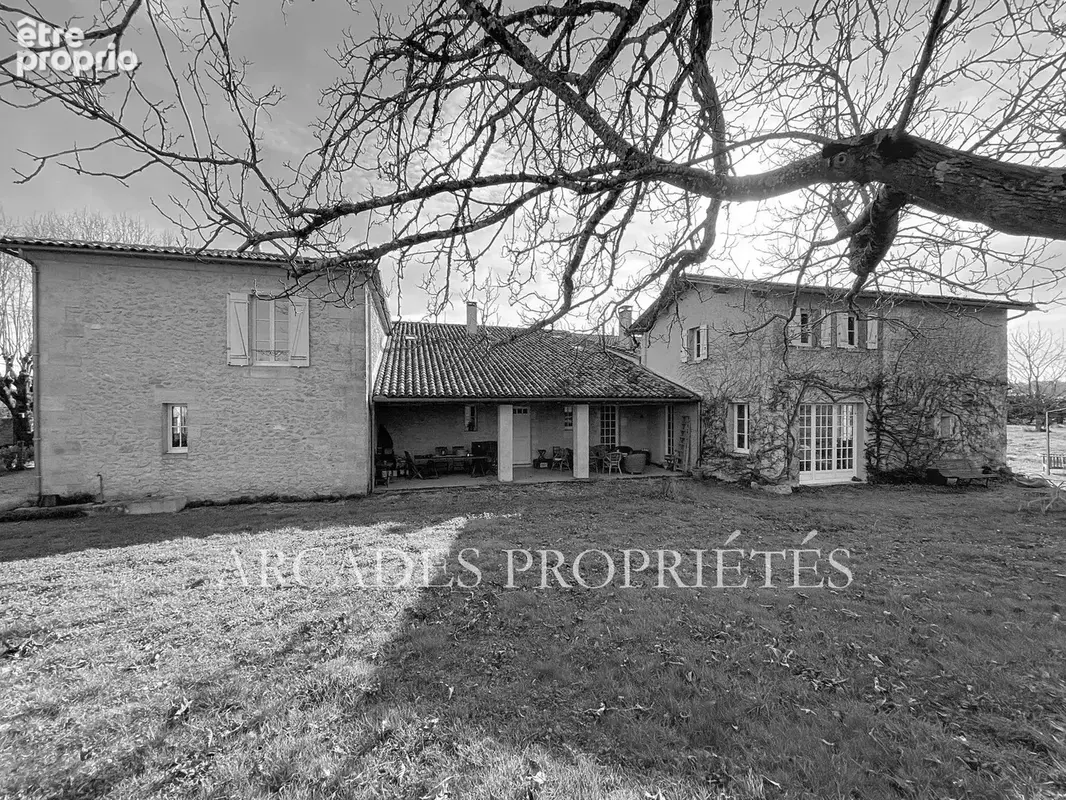 Photo Maison à Naujan-Et-Postiac au prix de 997 000€