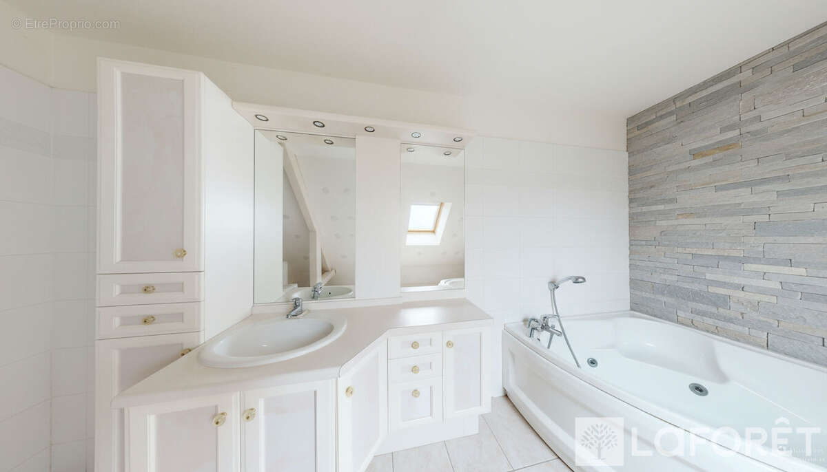 Maison à FEREBRIANGES