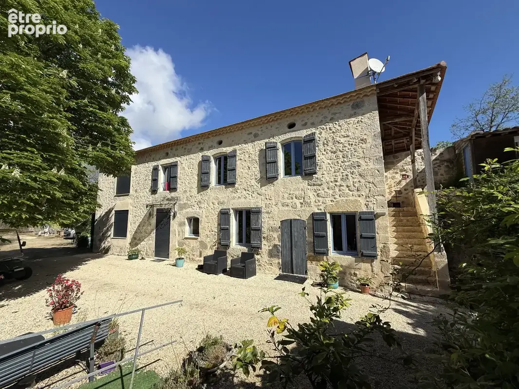 Maison de campagne avec dépendances à la limite du Gers et du Lot et Garonne - photo 1