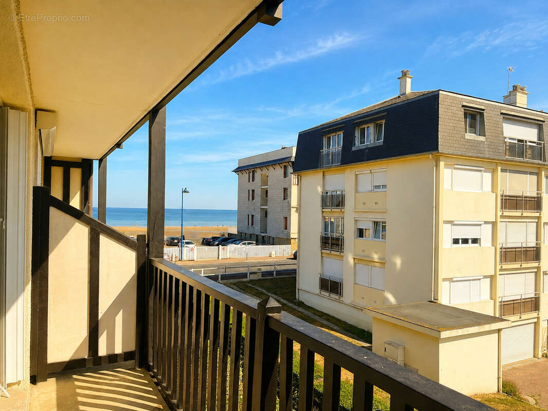 2 pieces 29m2 vue mer les colombieres avec balcon + parking - photo 3