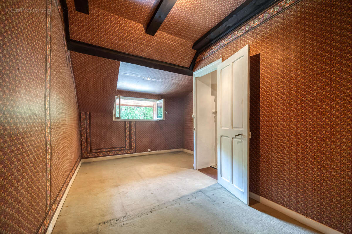 Maison à CHAMP-SUR-DRAC