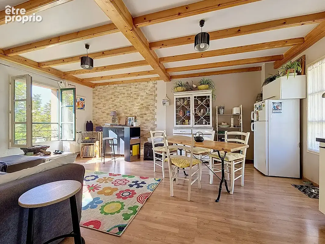 Appartement à NEUVILLE-SUR-SAONE