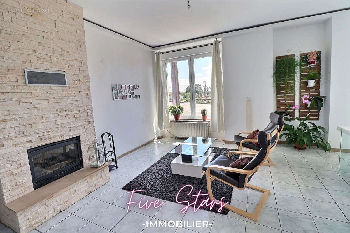 Maison à DOMMARY-BARONCOURT