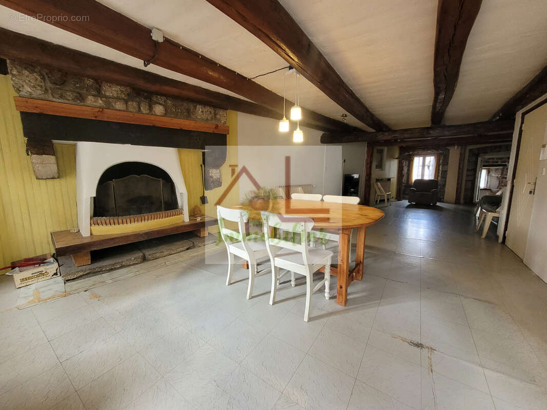 Maison de village de 137 m2 - photo 2