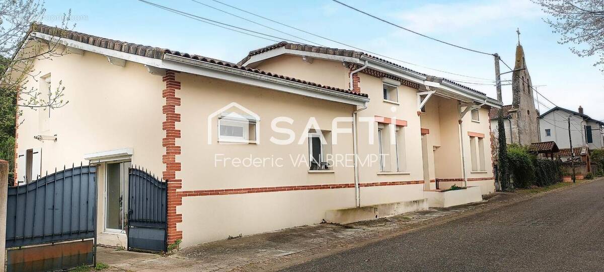 Photo 1 - Maison à REYNIES