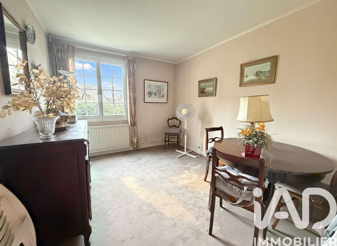 Photo 8 - Maison à LES CLAYES-SOUS-BOIS