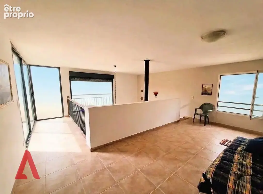 Superbe villa offrant : vue imprenable, grand terrain, piscine et un terrain de tennis! - photo 12
