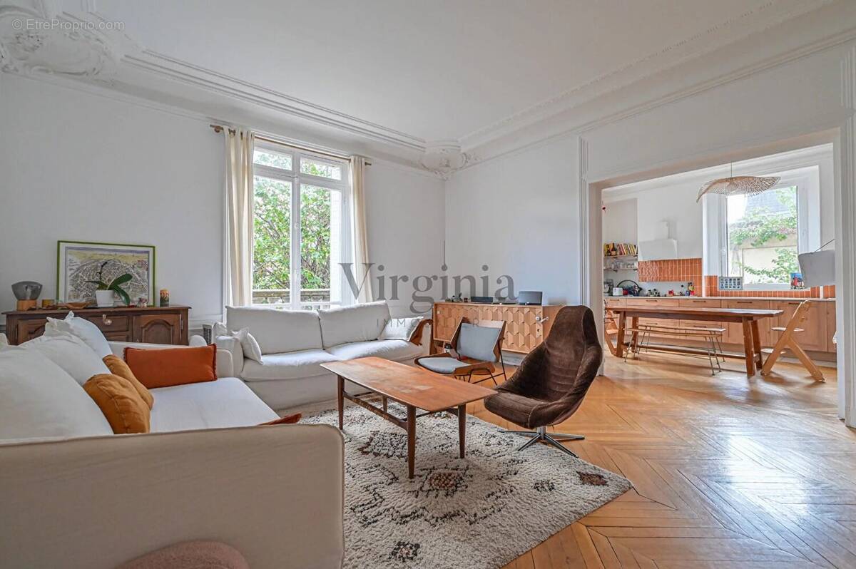 Appartement à CHARENTON-LE-PONT