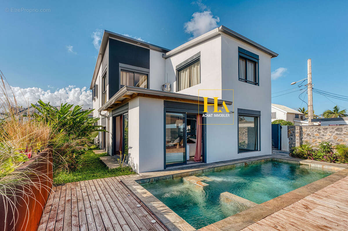 Villa contemporaine 160 m² avec piscine et vue mer ,Terre Sainte, Saint-Pierre - photo 7
