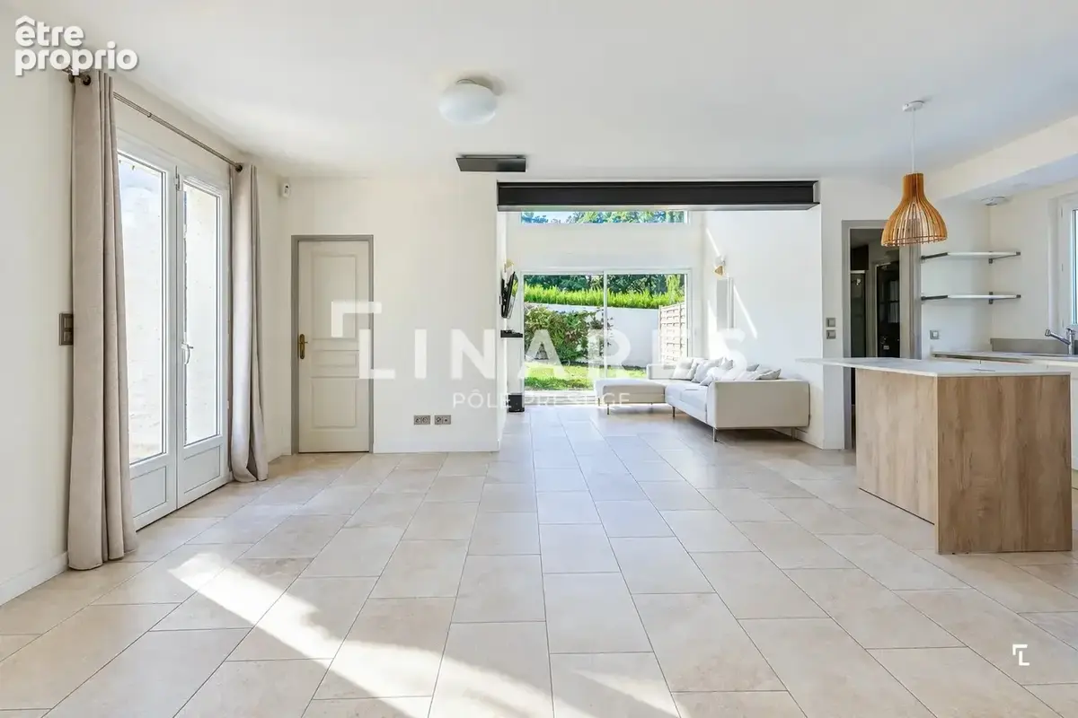LES BASTIDES – Maison plain-pied de 150m2 - Piscine - Terrain 2000m2 - 13100 Aix-en-Provence/Puyricard - photo 5