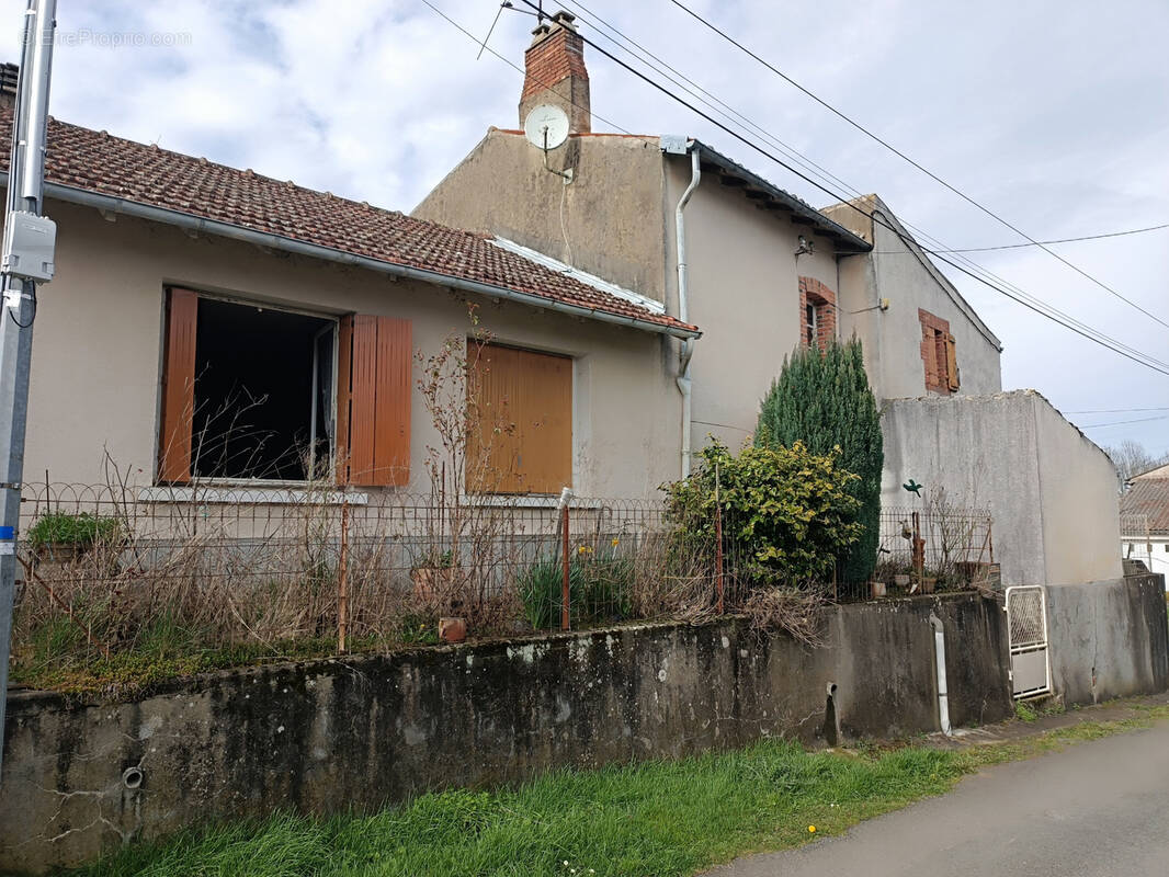 Maison à SAINT-BONNET-DE-BELLAC