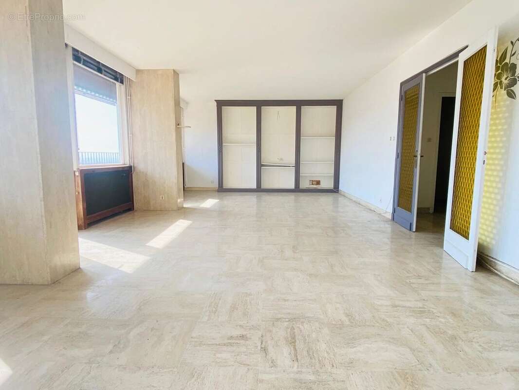 Appartement à MARSEILLE-9E