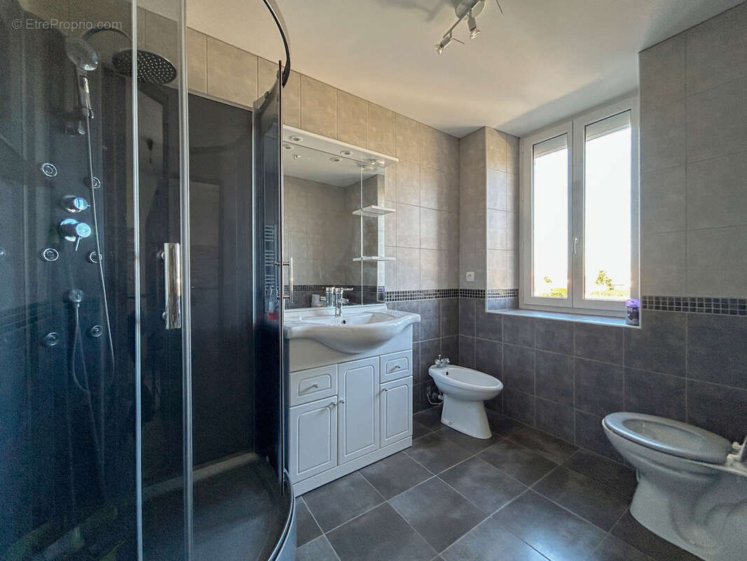 Appartement à COMMENTRY