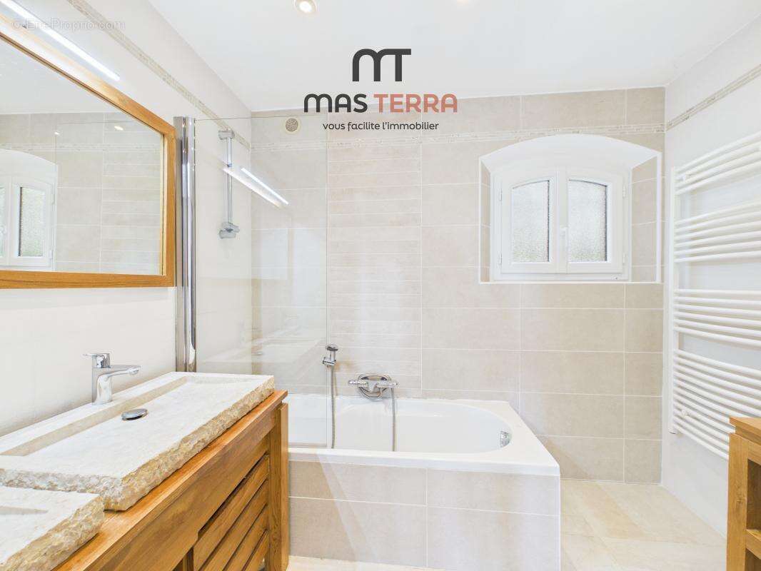 Maison à PEYMEINADE