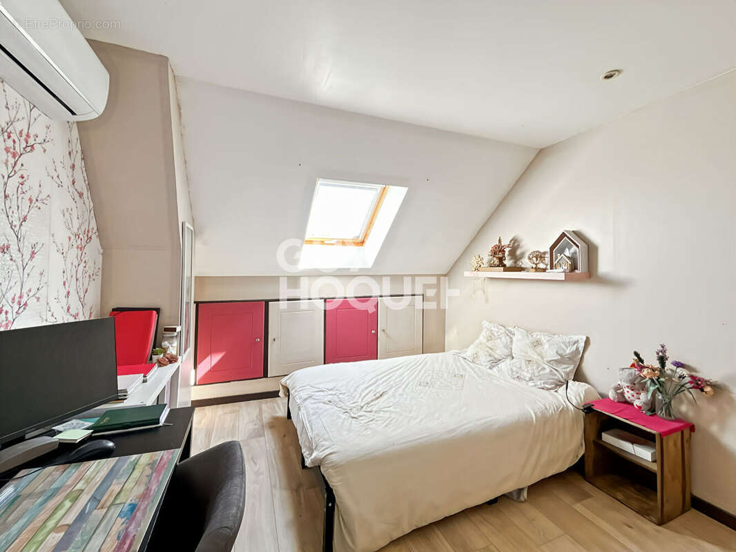 Maison à FONTENAY-TRESIGNY