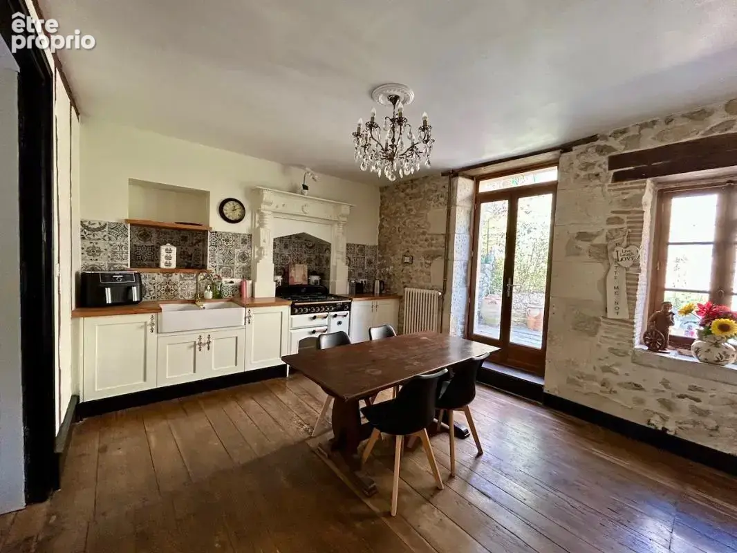 Maison de Maître rénovée de 5 chambres avec piscine et garag - photo 5