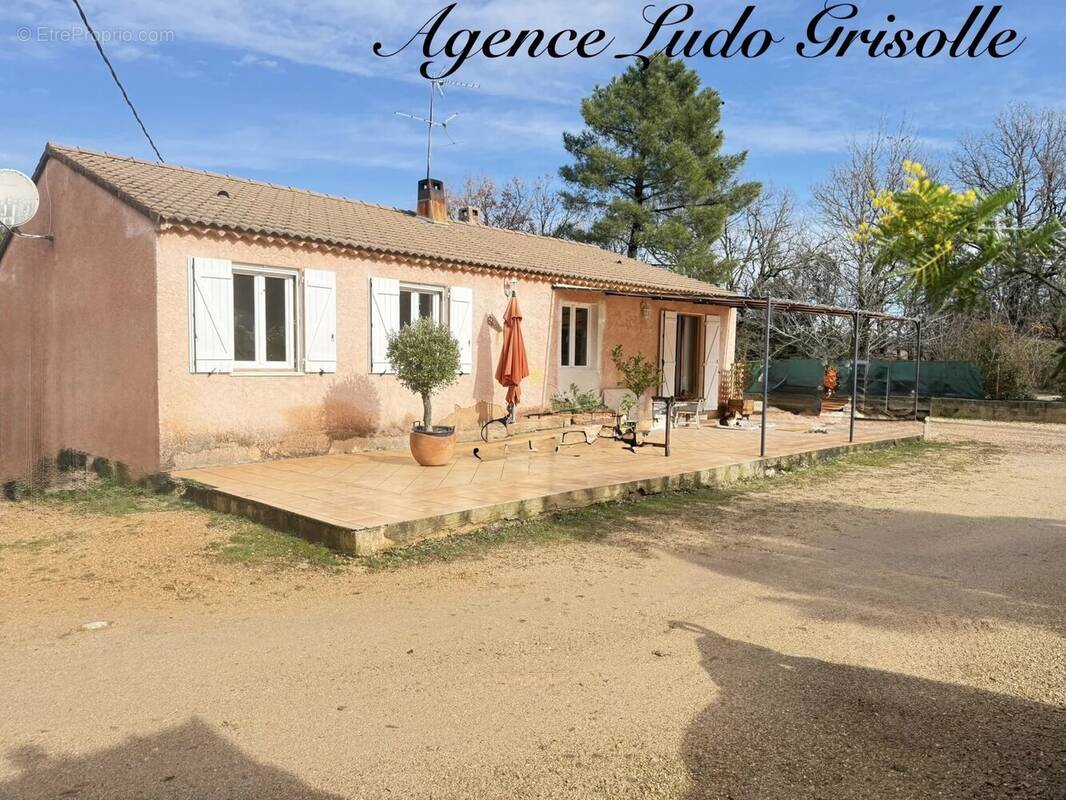 Maison à SAINTE-ANASTASIE-SUR-ISSOLE