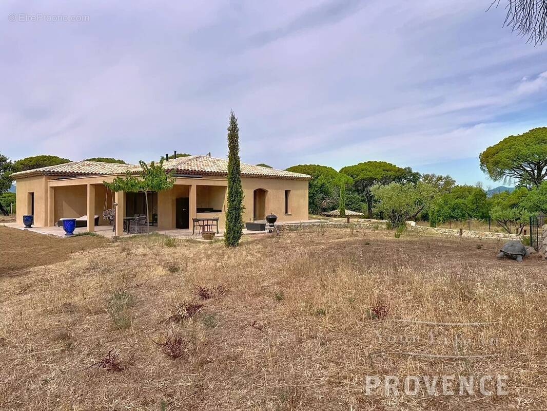 Maison à LA GARDE-FREINET