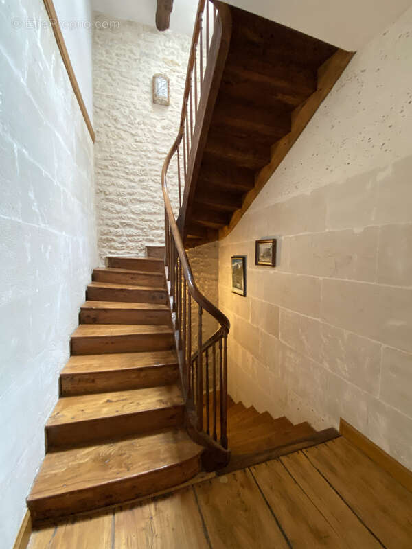 Maison à FLEAC