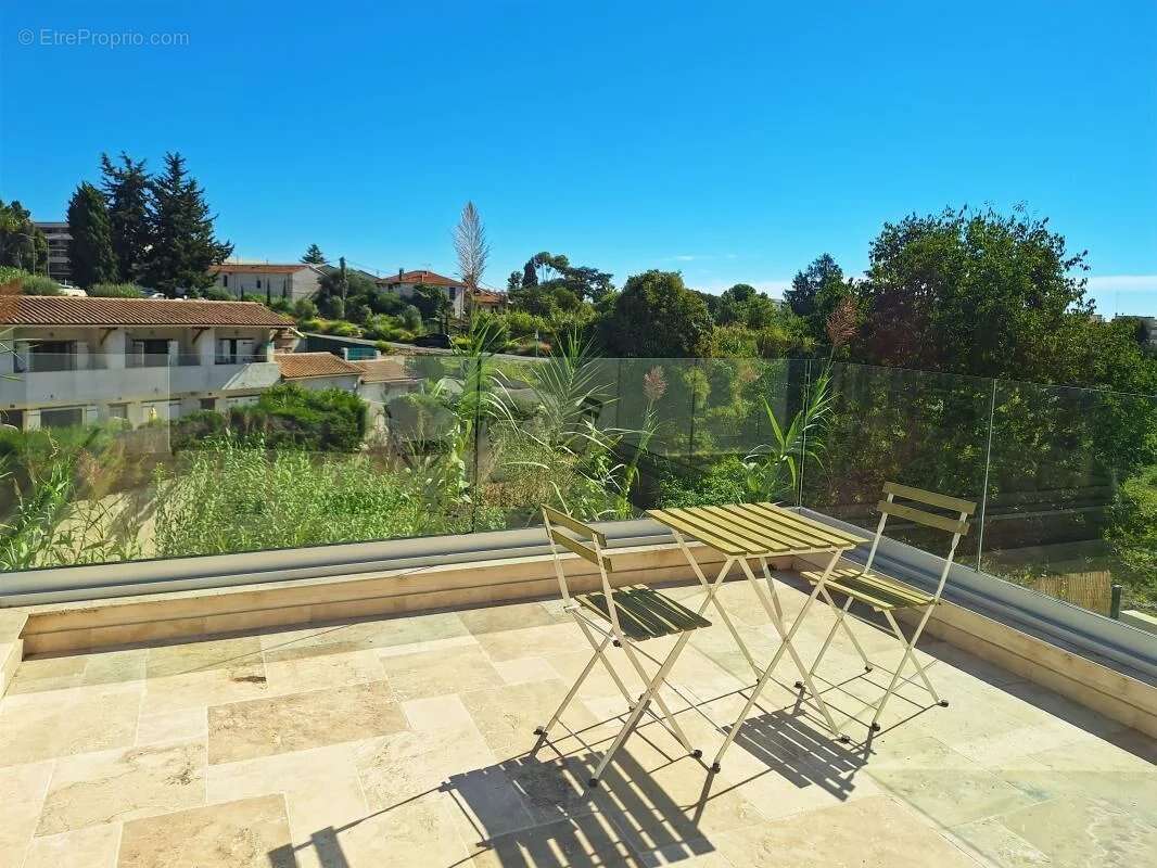 Maison à VALLAURIS