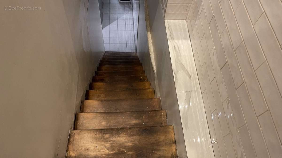70 m² à Paris-8e  - photo 3