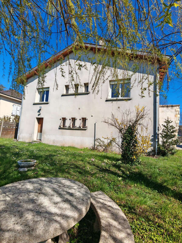 Maison à VERNOUX-EN-VIVARAIS