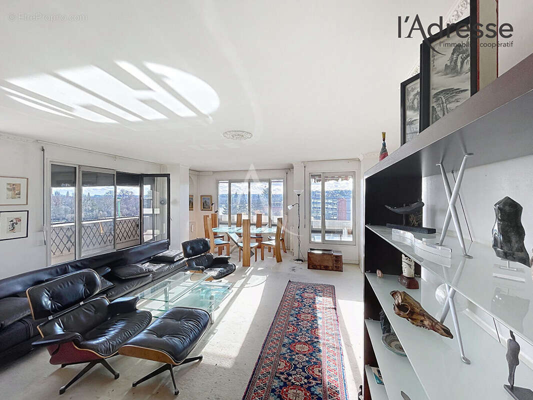 Appartement à SURESNES