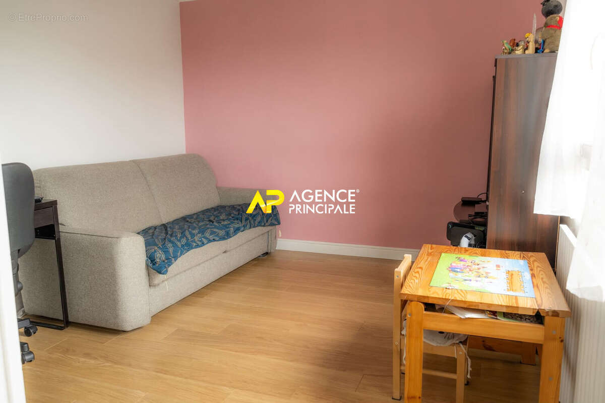 Sartrouville - La Croix Blanche - Appartement 4 pièces 67.10 m2 avec parking et cave - photo 5