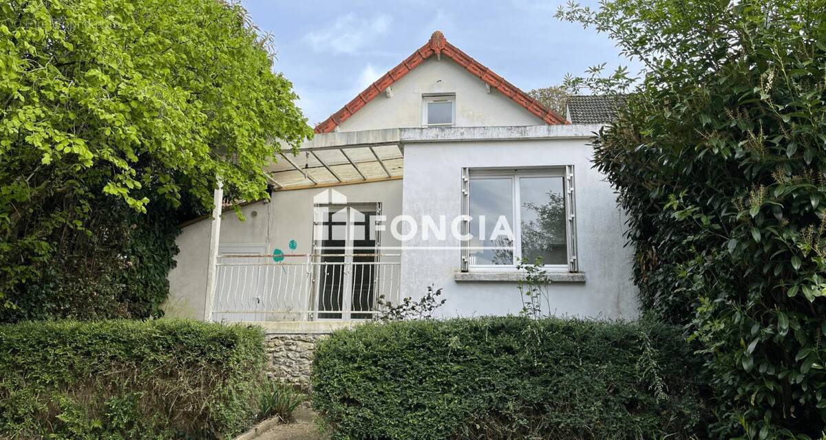 Maison à BURES-SUR-YVETTE