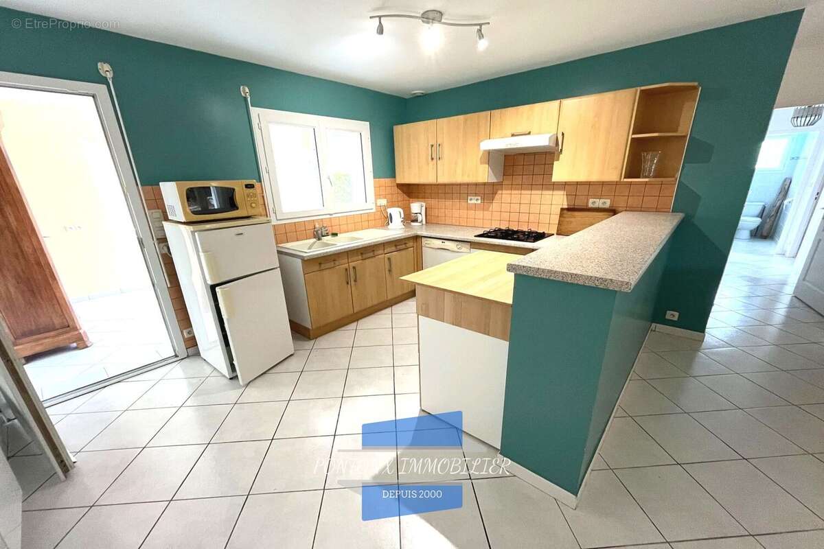 Maison 70 m² à Louer  - photo 3