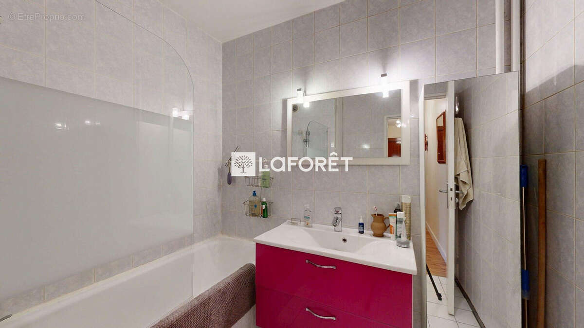 Appartement à NANTERRE