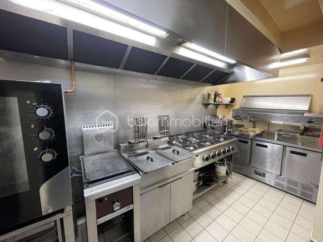 Commerce à SAINT-SULPICE