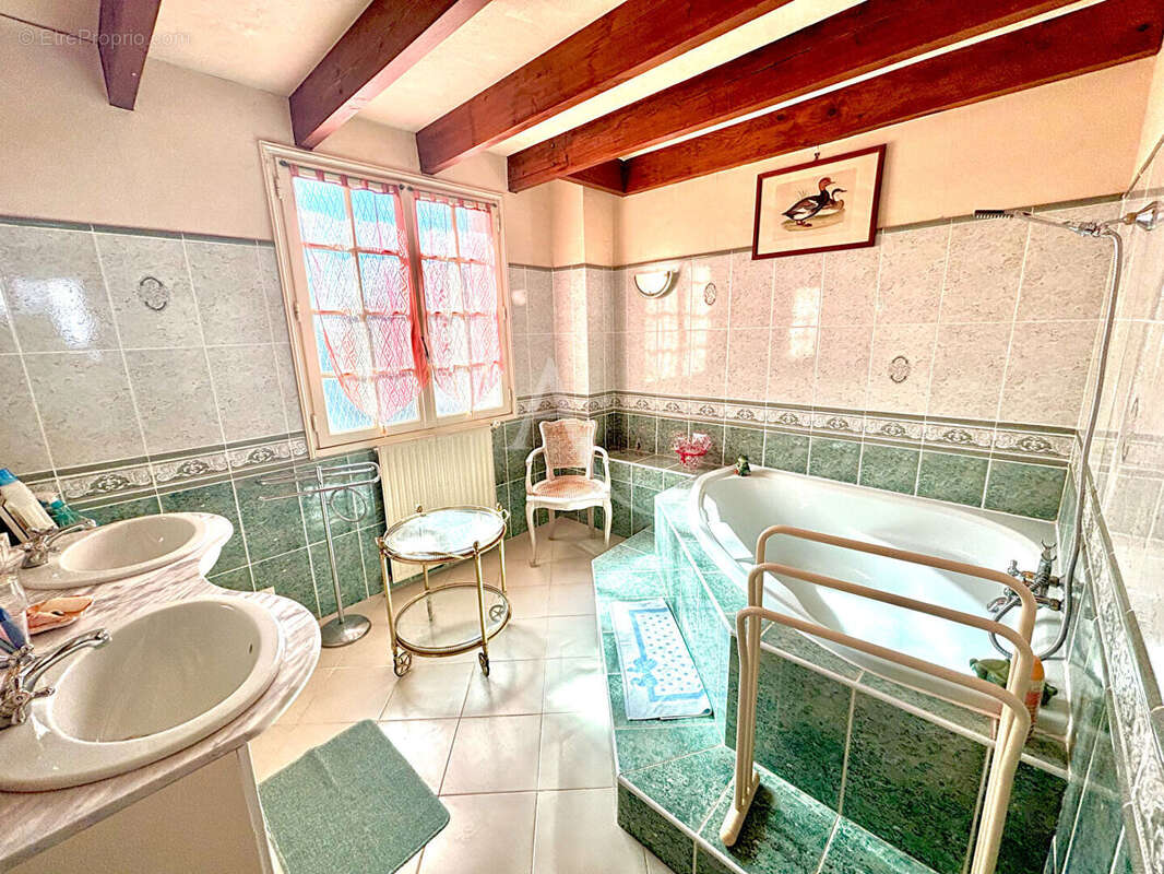 Maison à VILLEVEYRAC