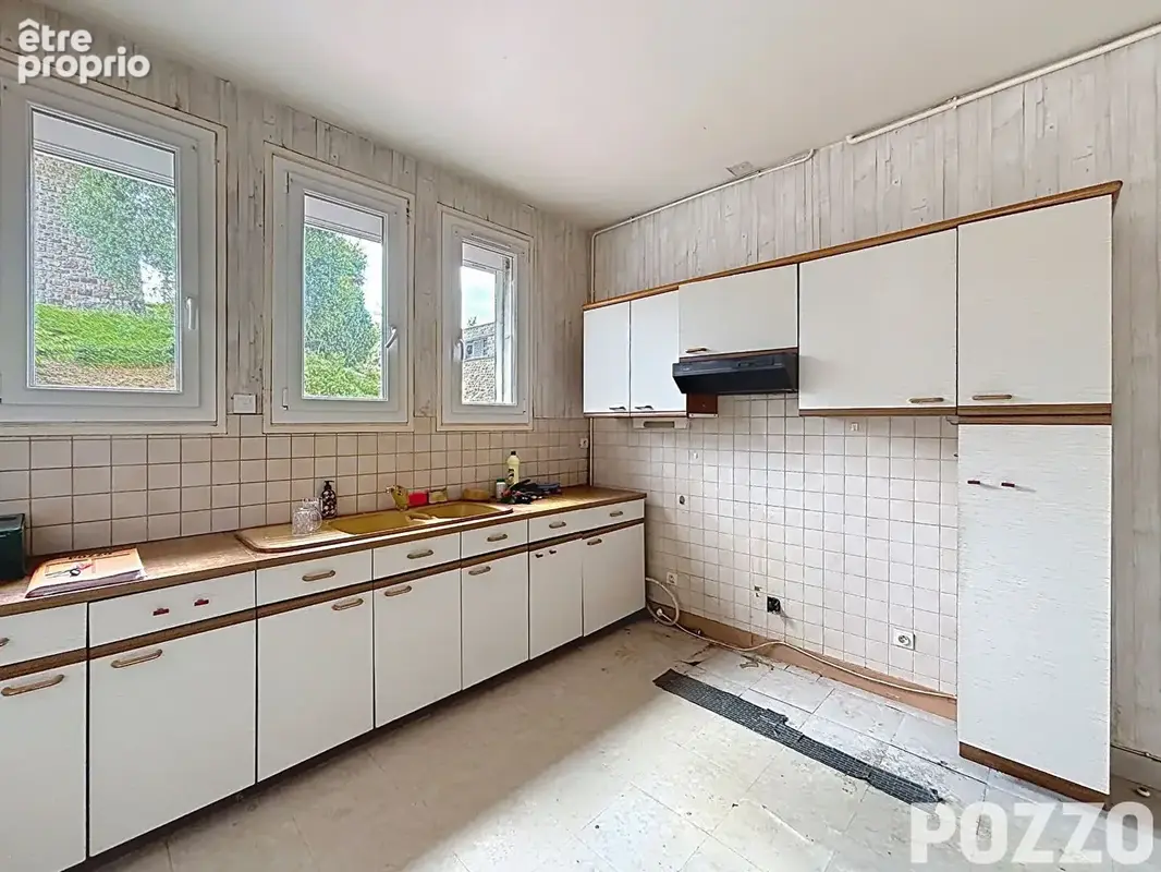 A vendre appartement de 4 pieces (107 m²) a vire-normandie (14) - photo 4