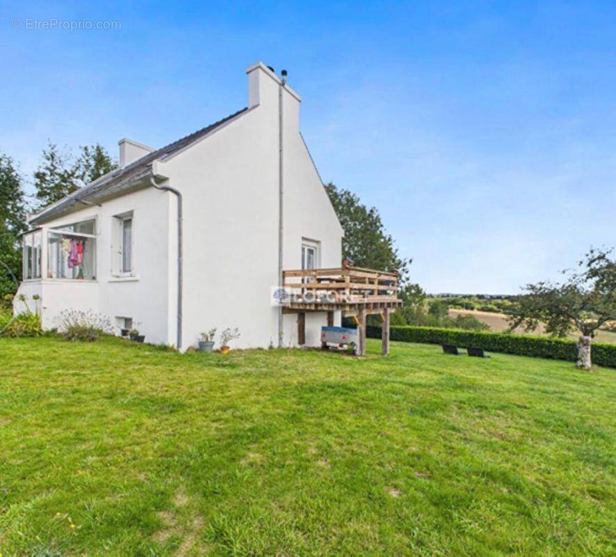 Maison à LE CLOITRE-PLEYBEN