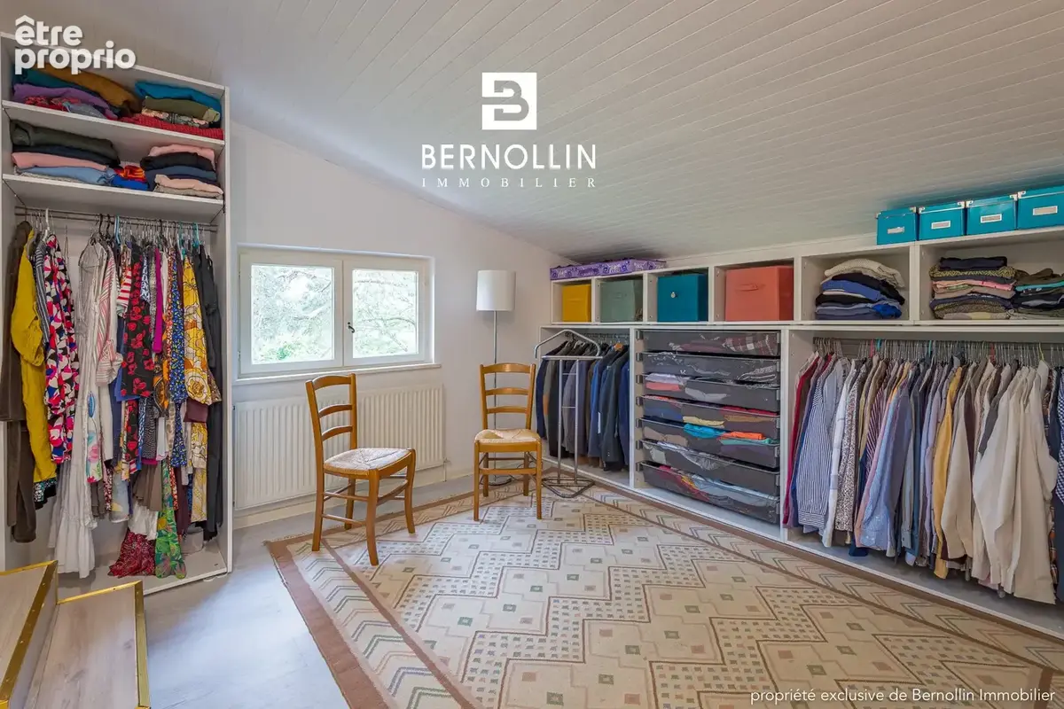 COUP DE COEUR à Curtafond - Propriété de charme de 300 m2 - 11 pièces - photo 9