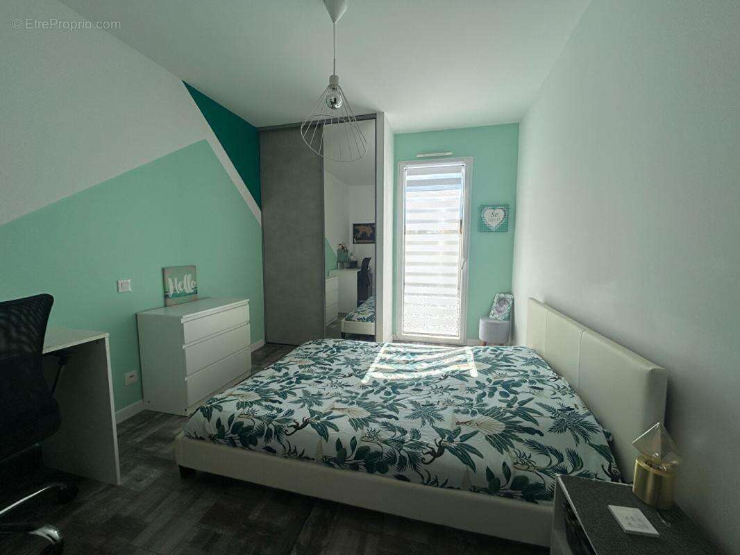 Maison à LA CHAPELLE-BASSE-MER