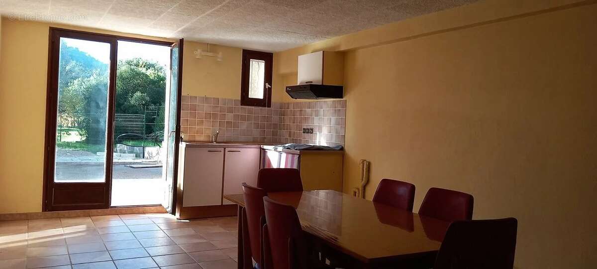 Maison à ROQUEBRUNE-SUR-ARGENS