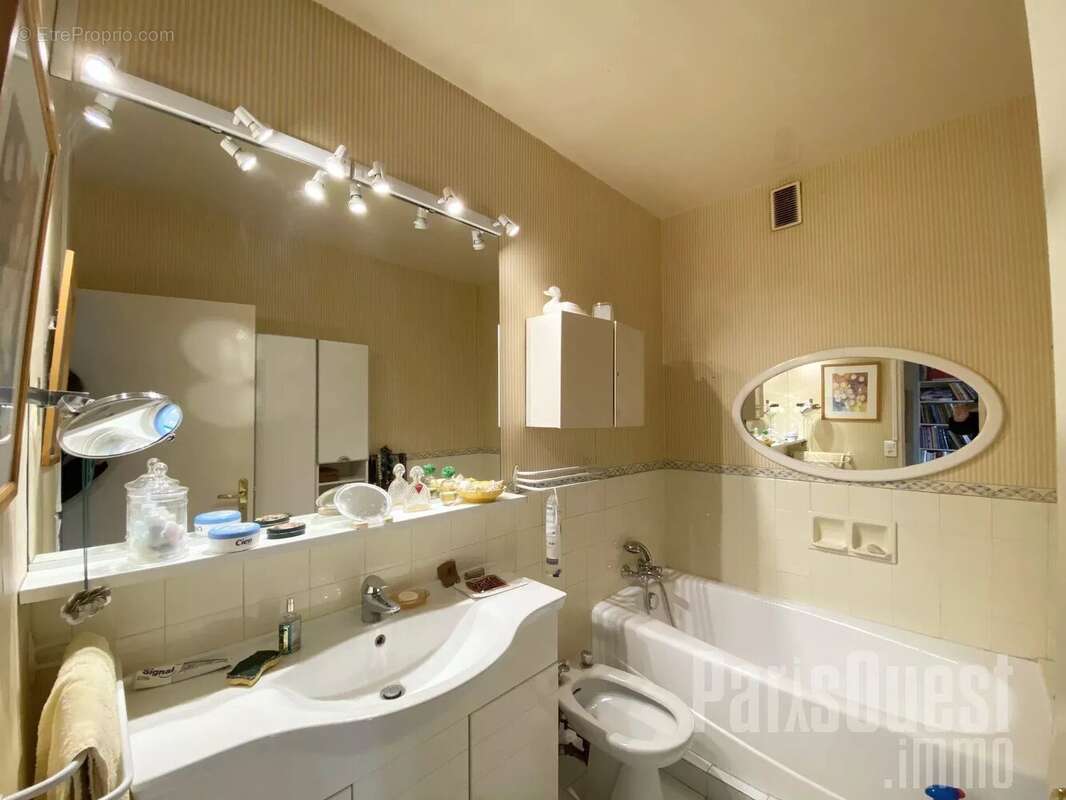 Appartement à VILLE-D'AVRAY