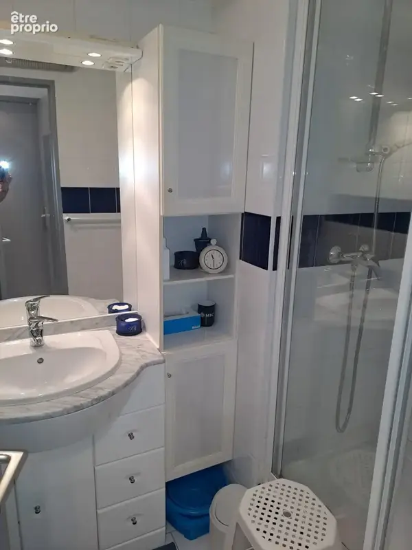 Appartement avec coin nuit residence avec piscine et parking - photo 8