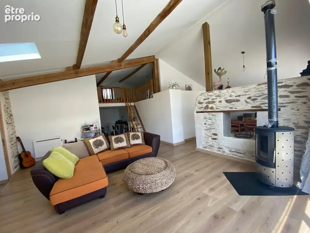 Magnifique grange rénovée à la campagne sur 2800m2 de terrai - photo 2