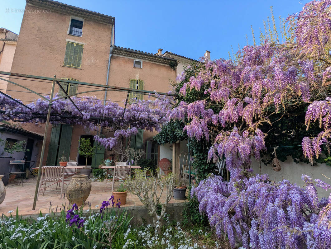 Maison à CORRENS