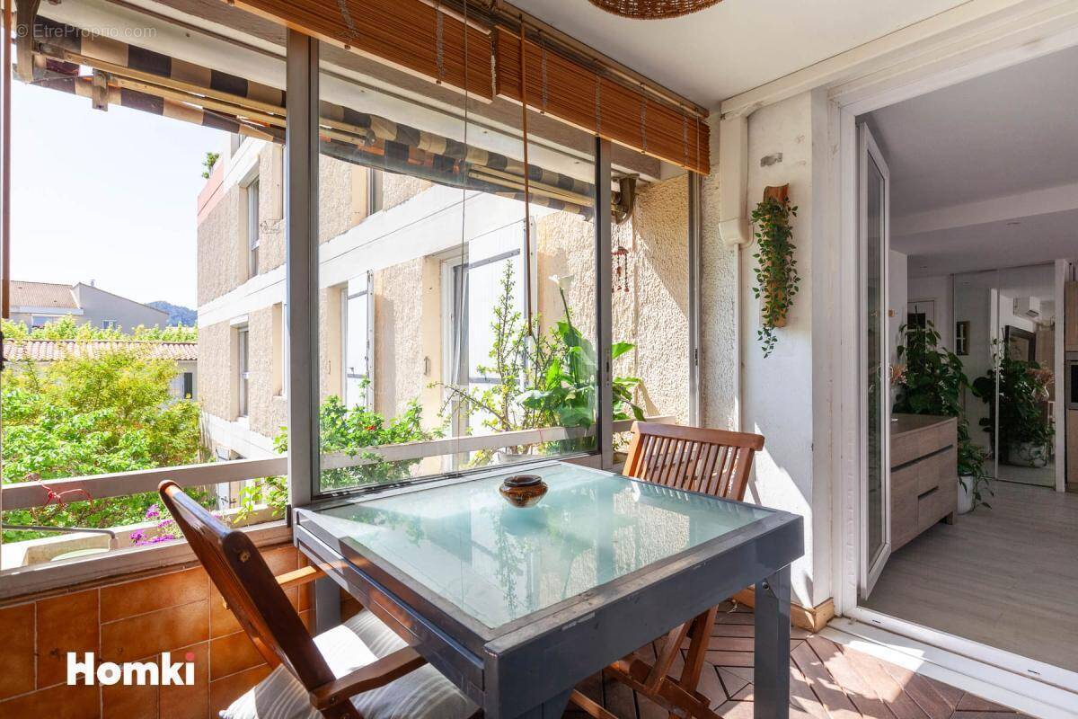 Appartement à MARSEILLE-8E