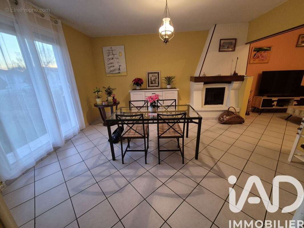 Photo 4 - Maison à LA COURONNE