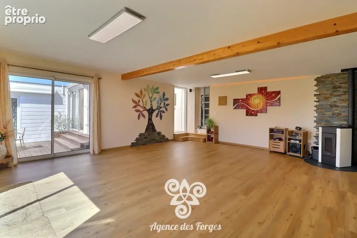 Maison de plain-pied de 203m² - 4 chambres + bureau - Le Landreau - photo 6