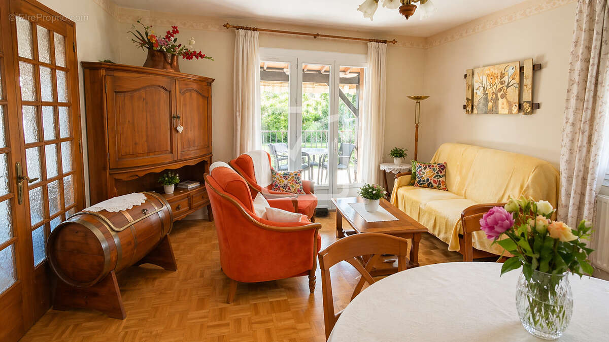 Maison à GOURDON