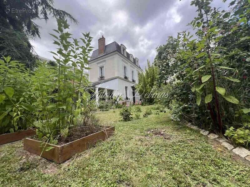 Maison à vendre 8 pièces SAINT CYR SUR LOIRE (37) - photo 3