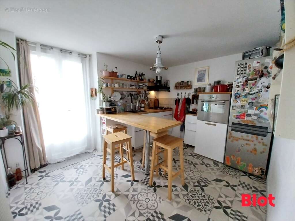 Maison à LA CHAPELLE-DES-FOUGERETZ