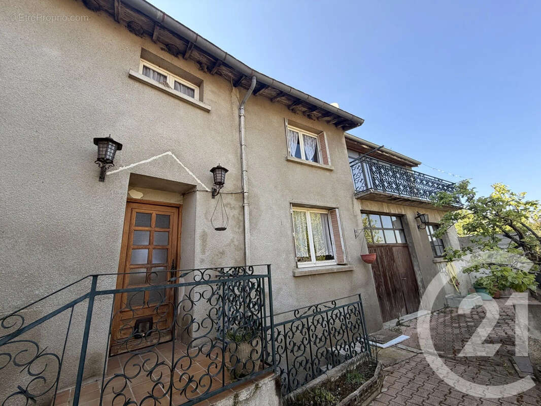 Maison à SAINT-CYR